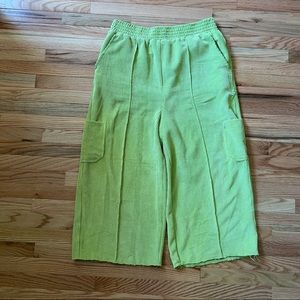 final offer!! UO DRAPEY WIDE LEG CORDUROY PANT